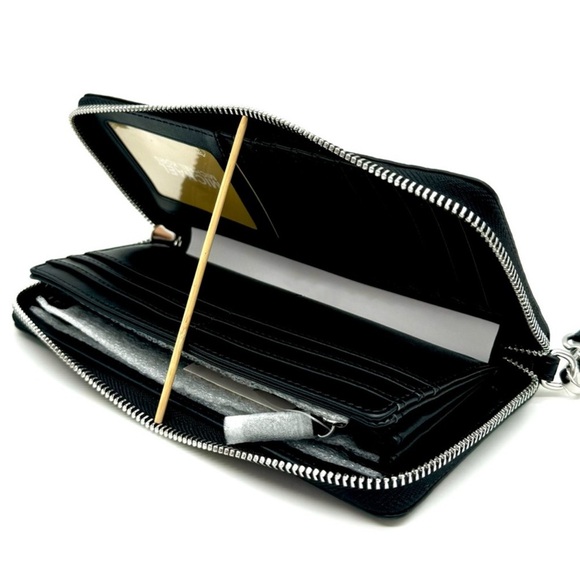 Michael Kors Large Continental Wallet Black Signature - Picture 8 of 9